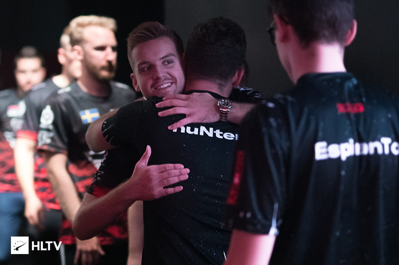 LNG Esports vs WBG数据对比：上单位置半斤八两！Weiwei真不如Tarzan