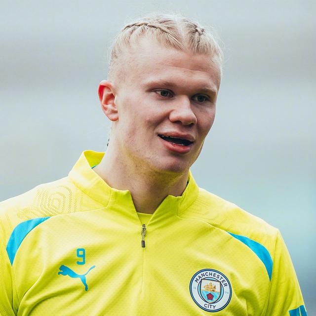 Faker参与了梅赛德斯奔驰举行的记者会