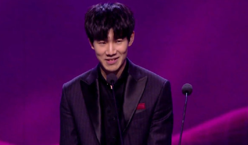 里程碑：Xiaohu达成LPL 800场 LPL第2位达成该成就的选手