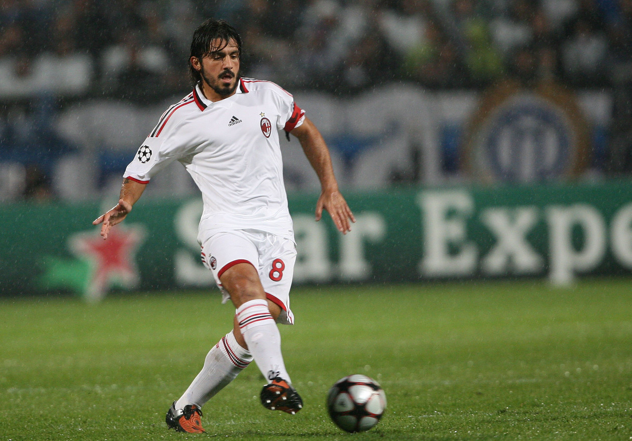 LPL主持余霜晒欧洲杯节目返图：感受到成长真的会很开心